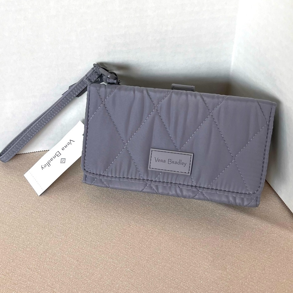 Vera Bradley- RFID Smartphone Wristlet- Frost Gray - New with Tags